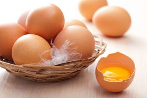 Die Verwendung von Eiern ermöglicht es Ihnen, eine hohe kosmetische und ästhetische Wirkung zu erzielen. 